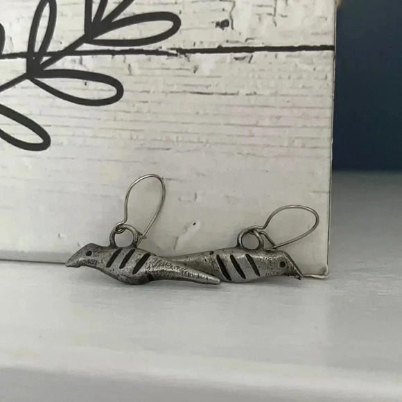 Pewter Dangly  Bird Earrings - Picture 5 of 6